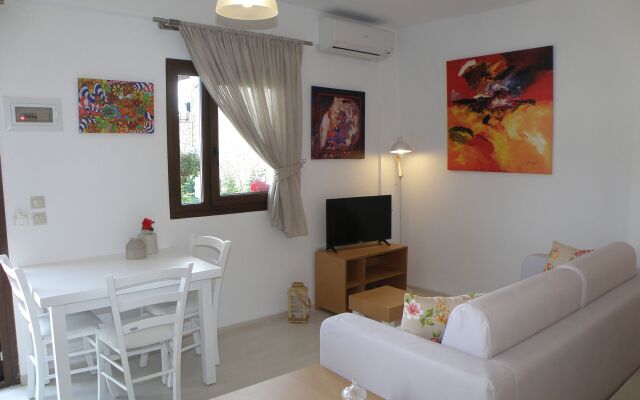 Koumaros Aparthotel