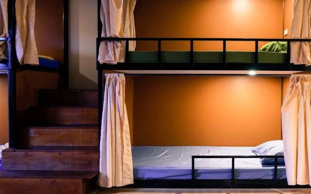 OYO 718 Grace Hostel