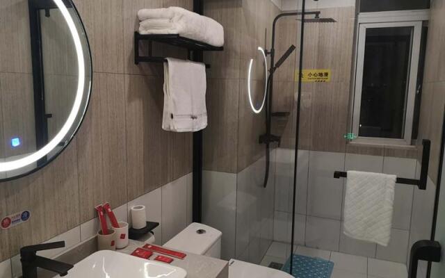 Thank Inn Hotel Henan Luohe Yancheng District Zhonglou Square