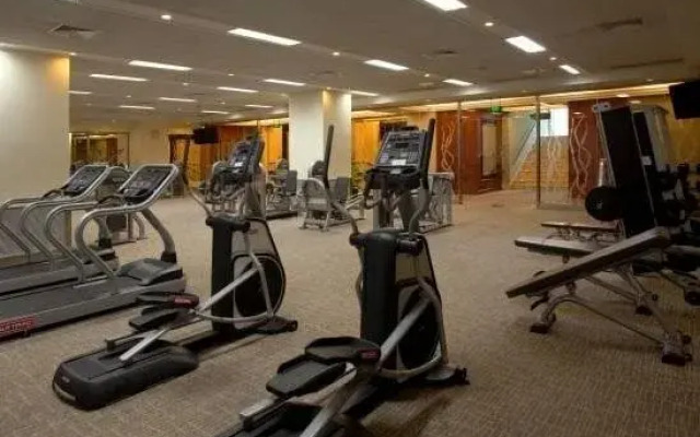 Golden Eagle Summit Hotel