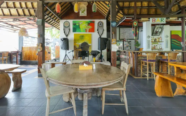 Maemae Beach House