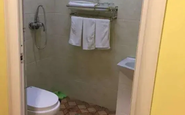 Weixian Qingya Hotel
