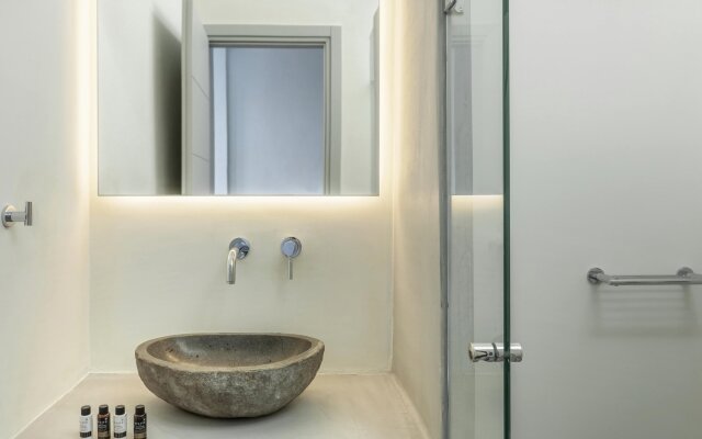 Artemis 7BD Minimal Villa Private Pool Jacuzzi