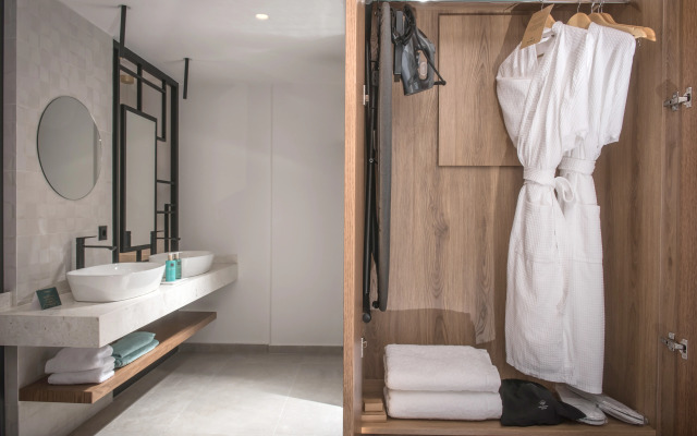 Noble Hotel Suites - Adults Only