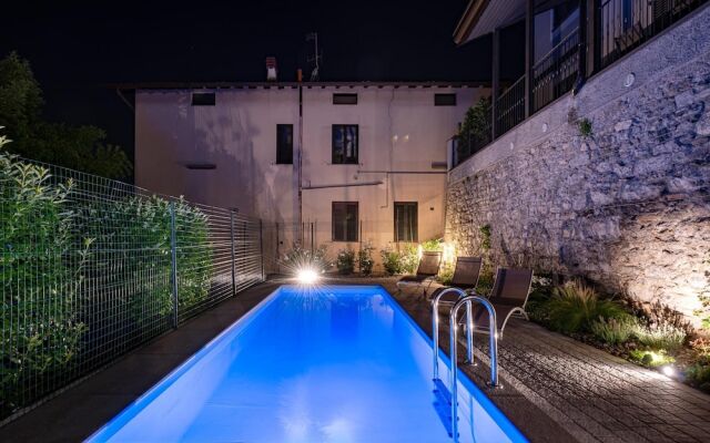 Luxury 1 in Como With 2 Bedrooms and 2 Bathrooms