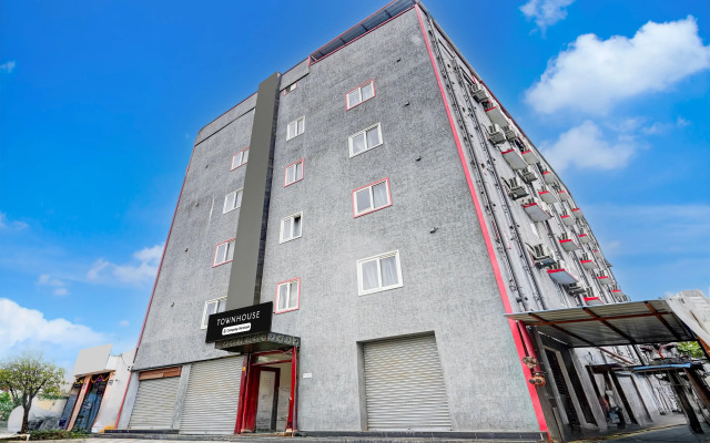 Super Townhouse Tirupati