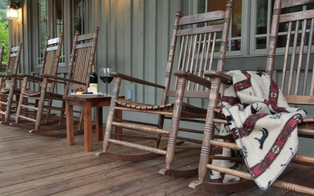 The Esmeralda Inn and Restaurant