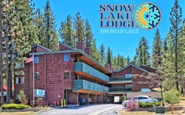 Snow Lake Lodge