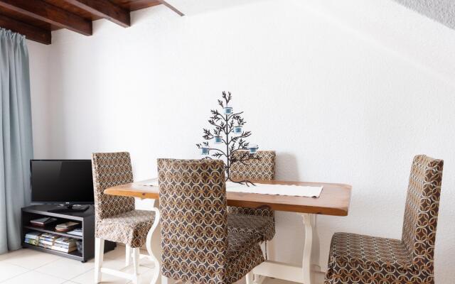 Home2Book Las Américas Beach & Pool