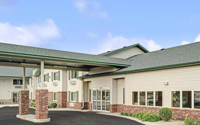 Super 8 By Wyndham Rogers Minnesota