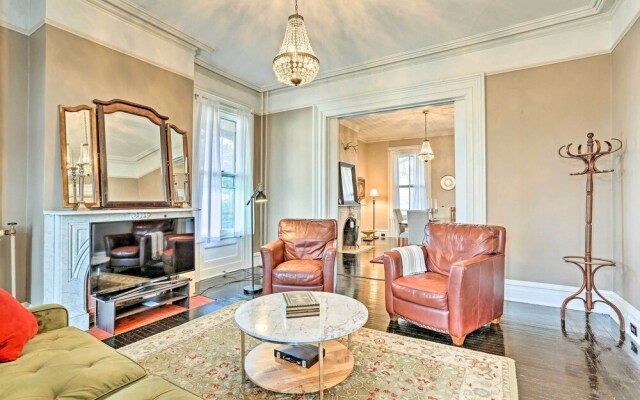 Centrally Located Apt in Victorian Mansion!