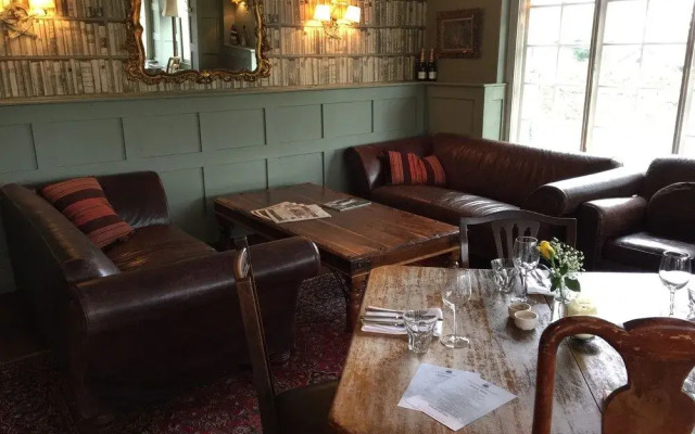 The Leicester Arms Hotel