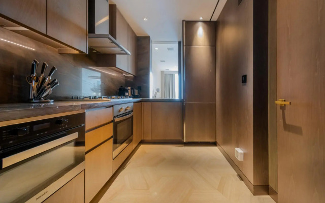 DXB - Five - 40902 - PJ