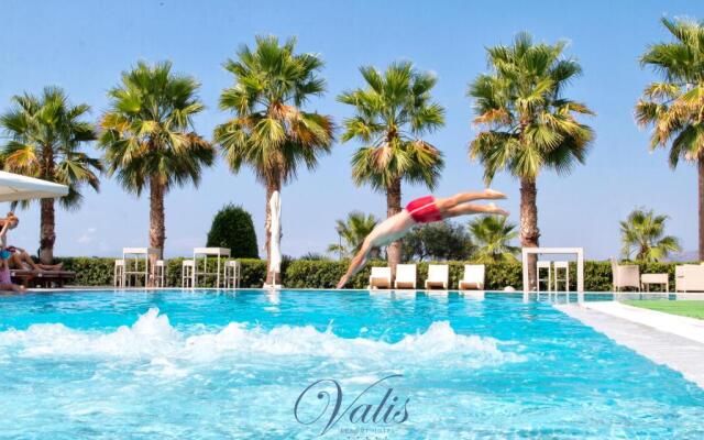 Valis Resort