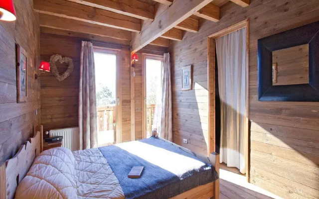 Chalet in Alpe D'huez With Sauna & Hot Tub
