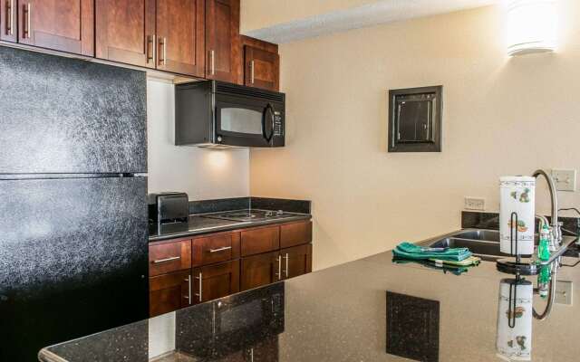 Quality Inn & Suites Mattoon South