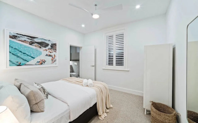 Coconut Apartment at Palm View Collective – Guest Rooms – Sydney