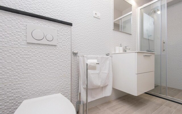 Awesome Home in Sreser with Hot Tub, WiFi & 4 Bedrooms