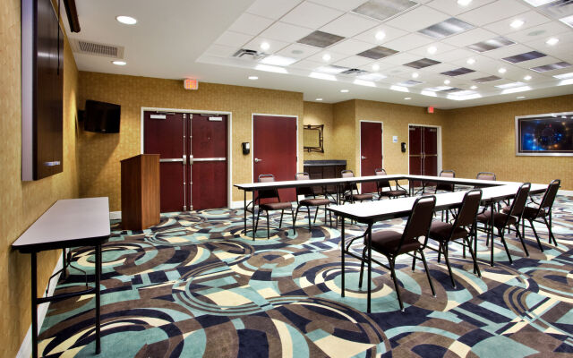 Holiday Inn Express Hotel & Suites, a Baton Rouge-Port Allen, an IHG Hotel