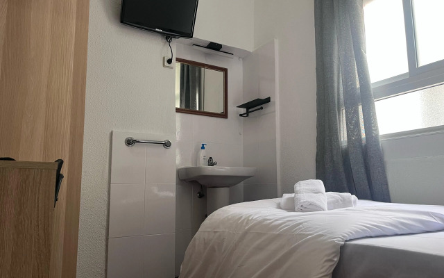 Hostal Alonso No Limit Madrid