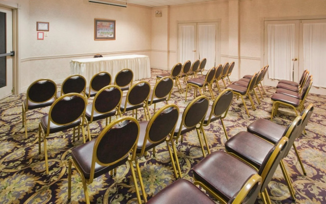 Holiday Inn Middletown Goshen