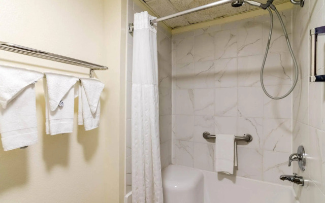 Quality Inn Arkansas City North