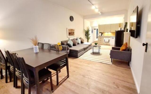 Spacious flat next to Goldbekkanal in Hamburg Winterhude