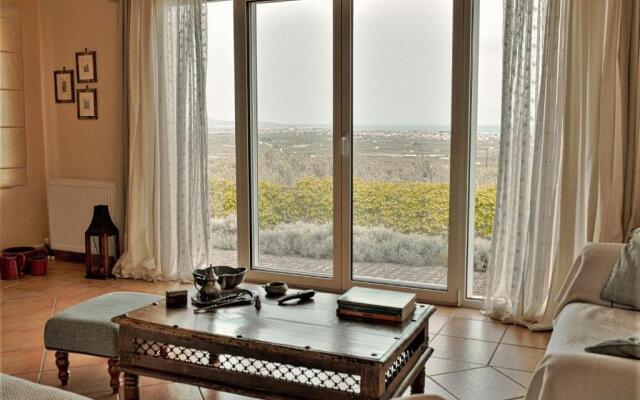 Comfortable residence with unique views