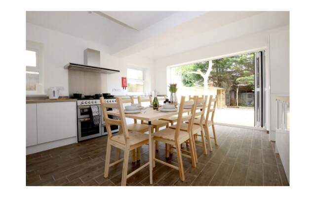 Victorian Home for 11 Guests - Trendy East Oxford