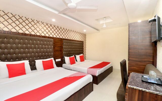 OYO 22579 Azaad Lifestyle