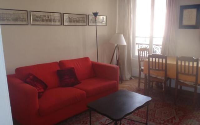 Apartment Living in Paris - Tourville