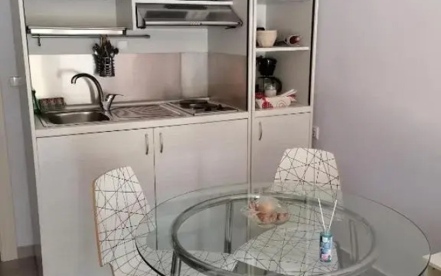Studio Apartments IOULIA