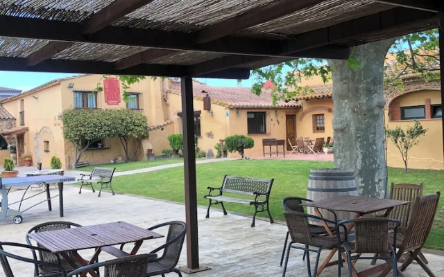 Masia Ca La Caputxeta & Golf