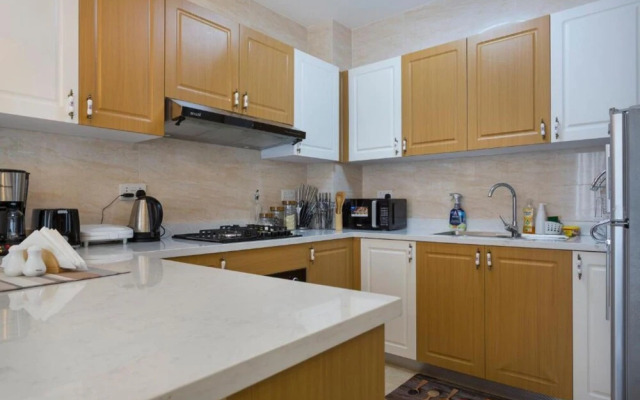 Serene Heights Apartment by Edmor Suites