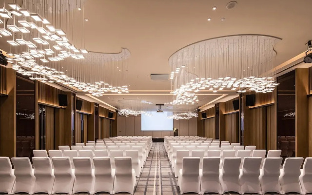 Imperial Traders Elong Hotel