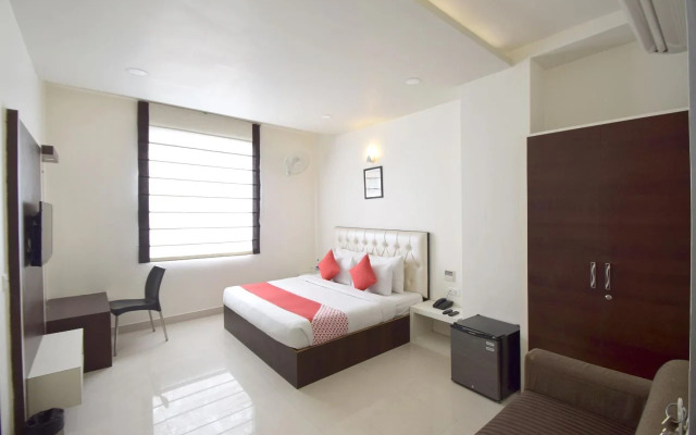 OYO 7110 Hotel Prince