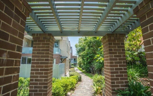 Designed Home Of Ultimate Convenience In Gordon