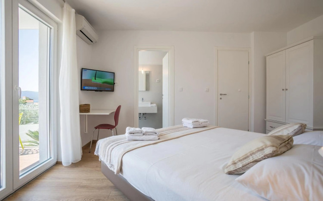 Villa Bol Brac save 15 percent on Split-villas com