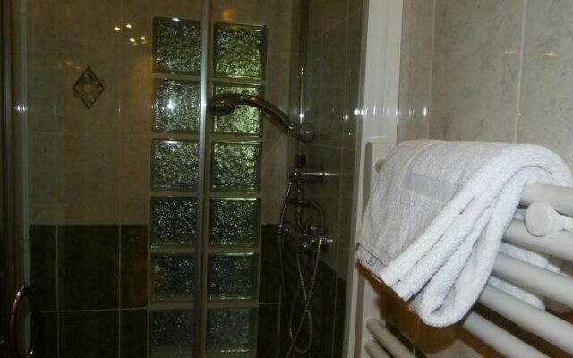 Manoir Du Vieux Cedre