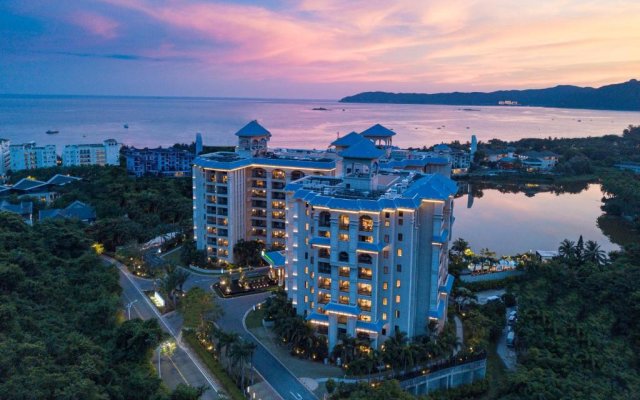 Holiday Inn and Suites Sanya Yalong Bay