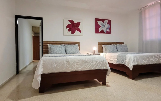 Aparta Hotel Drake