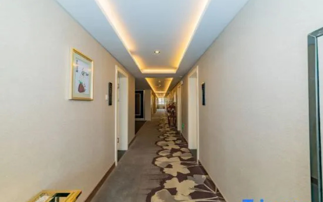 Tianmai Business Hotel (Urumqi South Railway Station Branch)