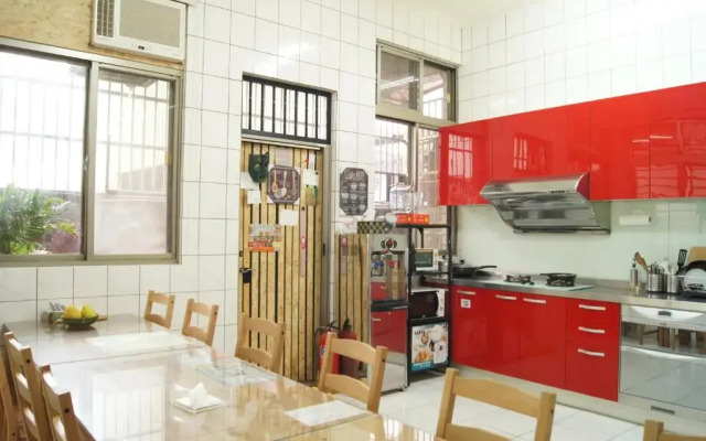 Hostel Alley Inn
