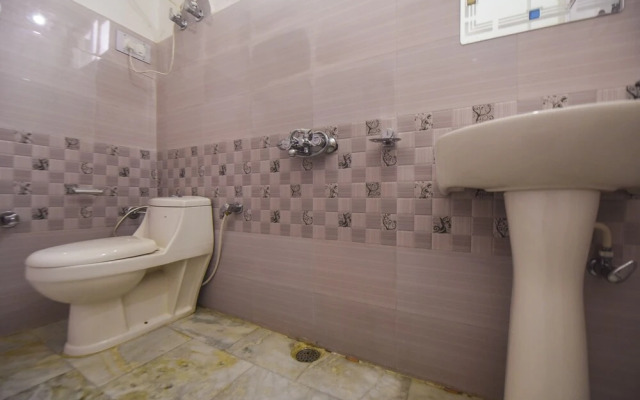 OYO 12411 Woodside Guest House