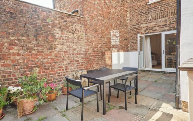 Host Stay St Denys View