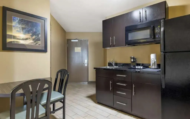 Best Western Plus Oceanside Palms Hotel