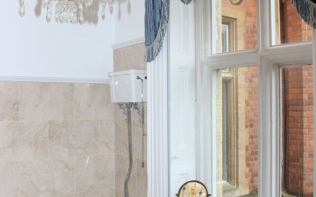 Rossington Hall