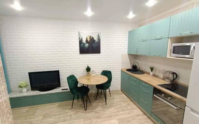 Apartments on Kuzmina Boulevard 27