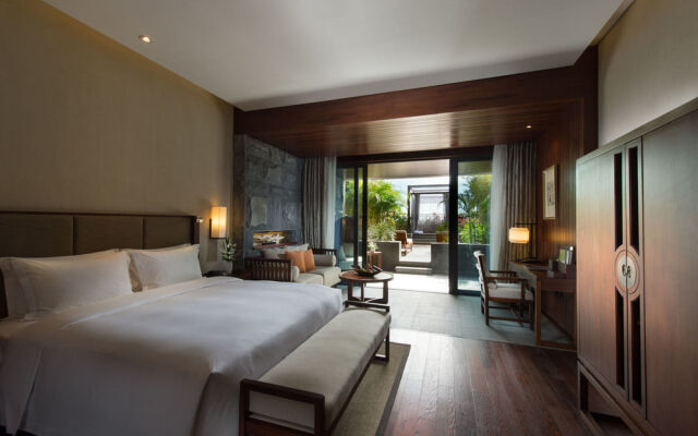 DoubleTree Resort by Hilton Hainan Qixianling Hot Spring