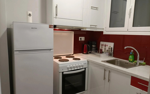 Modern Comfy Apartment near Metro